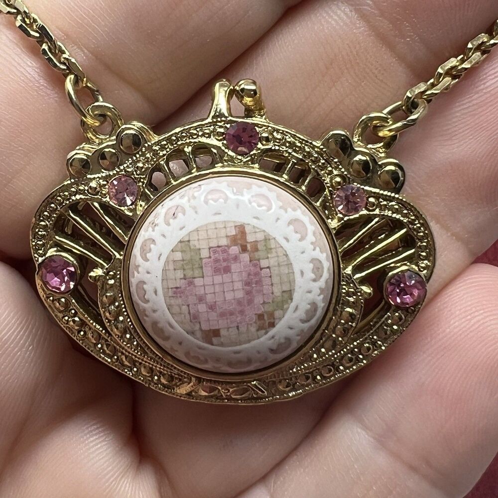 Vintage 1928 Necklace And Earrings Set Long Gold Rose cameo Locket Pierced Rare - Picture 14 of 15